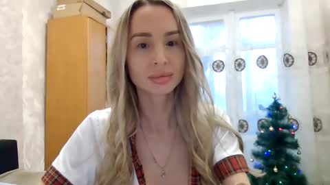 kissandbelle online show from 12.14.25