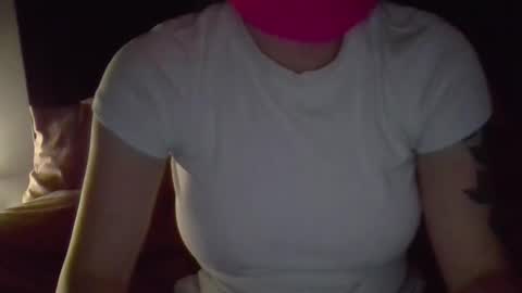 kissandtell1357 online show from 11.14.25