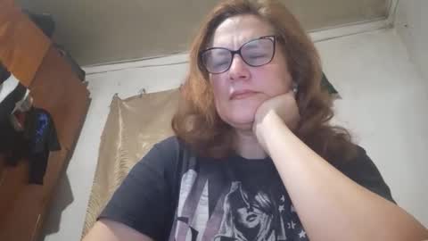 Snapshot of kissandvibe chatting on 11.20.25 kissandvibe online show from 11.20.25