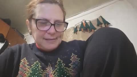 Snapshot of kissandvibe chatting on 11.26.25 kissandvibe online show from 11.26.25