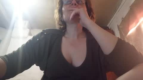 Snapshot of kissandvibe chatting on 03.27.26 kissandvibe online show from 03.27.26