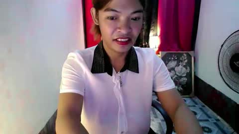 Snapshot of kisses_asian143 chatting on 11.08.25 VICTORIA online show from 11.08.25