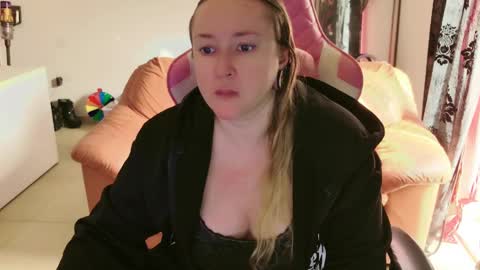 Snapshot of kissica chatting on 02.02.25 kissica online show from 02.02.25