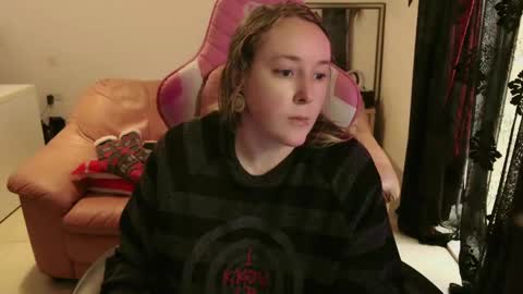 Snapshot of kissica chatting on 02.09.25 kissica online show from 02.09.25