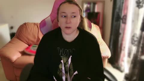 Snapshot of kissica chatting on 02.15.25 kissica online show from 02.15.25