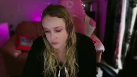 Snapshot of kissica chatting on 02.17.25 kissica online show from 02.17.25