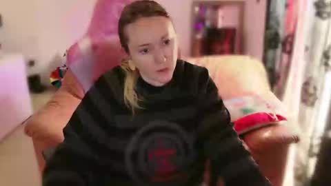 Snapshot of kissica chatting on 02.27.25 kissica online show from 02.27.25