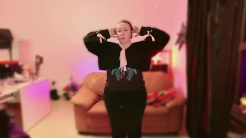 Snapshot of kissica chatting on 03.05.25 kissica online show from 03.05.25