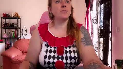 Snapshot of kissica chatting on 10.24.25 kissica online show from 10.24.25