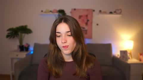 Snapshot of kissiecat chatting on 01.12.26 Sisi online show from 01.12.26