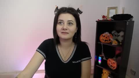 kissleoxx online show from 10.29.25