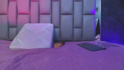 BELLA FLAME online show from 09.25.25