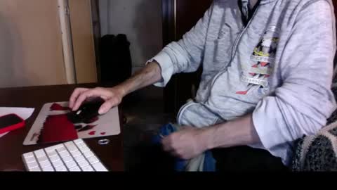 kissofbanned1983 online show from 11.13.25