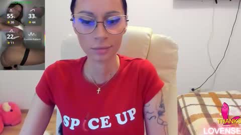 Snapshot of kisssnicol chatting on 03.07.26 kisssnicol online show from 03.07.26