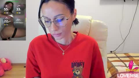 Snapshot of kisssnicol chatting on 03.10.26 kisssnicol online show from 03.10.26