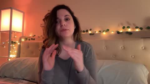 Snapshot of kitatochips chatting on 04.11.26 KitatoChips online show from 04.11.26