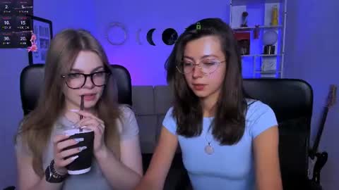 Snapshot of kitniss_dreamy chatting on 07.23.26 kitniss online show from 07.23.26