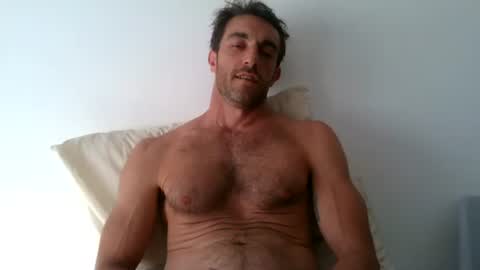 Snapshot of kitosssss chatting on 01.05.25 Steve Cocks online show from 01.05.25