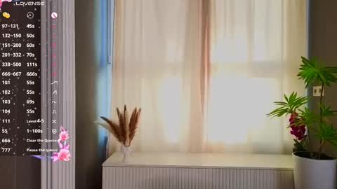 Snapshot of kitsun_ne chatting on 02.28.26 The sexy fox Kitsune online show from 02.28.26