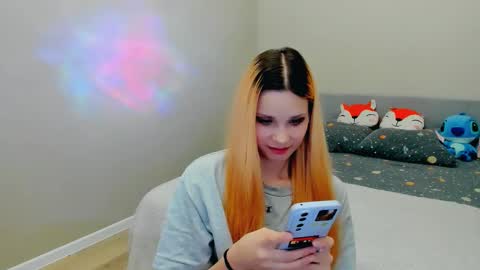 Snapshot of kitten_alisa chatting on 10.04.25 Alissa online show from 10.04.25