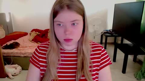 Jennyblonde and Emmabrunette online show from 01.12.26