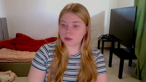 Jennyblonde and Emmabrunette online show from 05.08.26