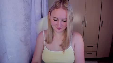 kitten_sun online show from 11.08.25