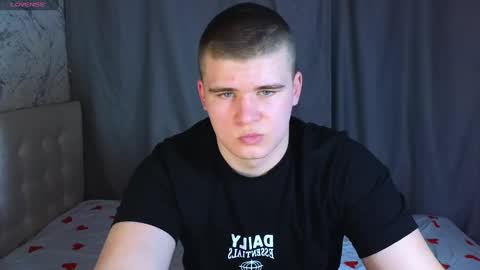 Snapshot of kittenmur chatting on 12.17.24 Vlad online show from 12.17.24