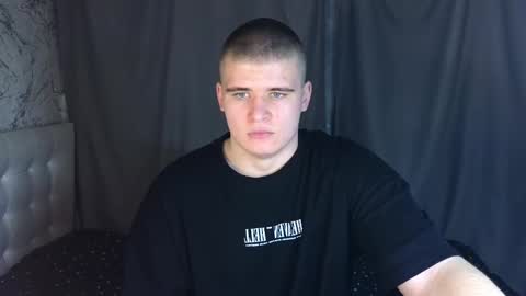 Snapshot of kittenmur chatting on 12.31.24 Vlad online show from 12.31.24