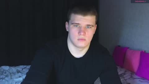 Snapshot of kittenmur chatting on 03.10.25 Vlad online show from 03.10.25