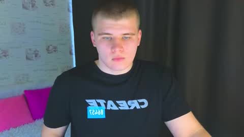 Snapshot of kittenmur chatting on 10.09.25 Vlad online show from 10.09.25