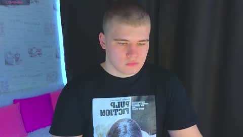 Snapshot of kittenmur chatting on 10.14.25 Vlad online show from 10.14.25