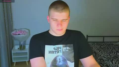 Snapshot of kittenmur chatting on 10.31.25 Vlad online show from 10.31.25