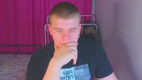 Snapshot of kittenmur chatting on 02.12.26 Vlad online show from 02.12.26