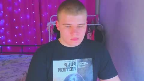 Snapshot of kittenmur chatting on 02.22.26 Vlad online show from 02.22.26