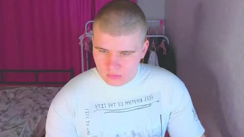 Snapshot of kittenmur chatting on 03.26.26 Vlad online show from 03.26.26