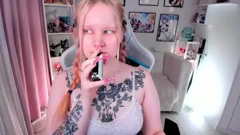 kittenxoann online show from 04.22.26