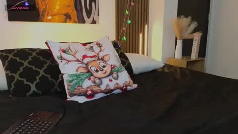 Snapshot of kitty_bombon chatting on 11.29.25 Kitty Bombon online show from 11.29.25