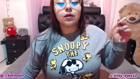 Snapshot of kitty_eyes chatting on 02.09.26 kitty online show from 02.09.26