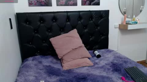 kitty_f00x online show from 04.19.26