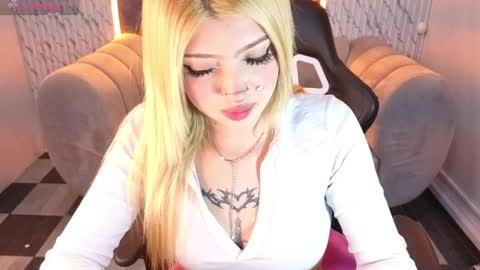 kitty_fox_b online show from 04.29.26