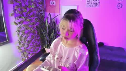 kitty_gang_ online show from 11.22.25