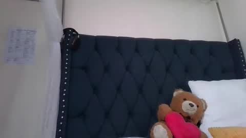 kitty_kerry online show from 12.23.25