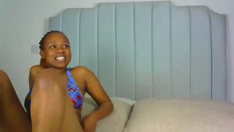 Snapshot of kitty_kitty_kat chatting on 12.16.25 kitty online show from 12.16.25