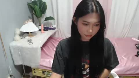 Snapshot of kitty_piex chatting on 10.22.25 kitty for you online show from 10.22.25