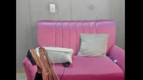 Snapshot of kitty_rose6147 chatting on 11.01.25 kitty rose online show from 11.01.25