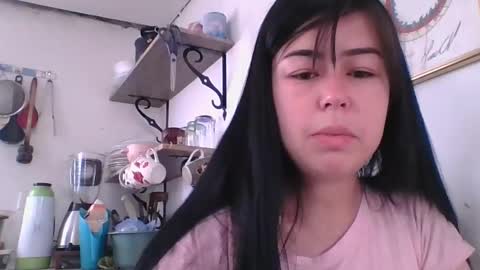 Snapshot of kitty_small69 chatting on 12.14.25 kitty_small69 online show from 12.14.25