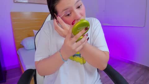 K I T T Y online show from 12.22.25