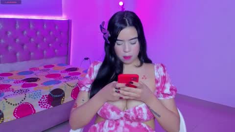 Snapshot of kitty_violet11 chatting on 02.11.26 kitty_violet11 online show from 02.11.26