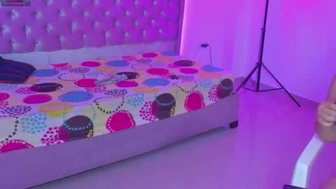 Snapshot of kitty_violet11 chatting on 02.13.26 kitty_violet11 online show from 02.13.26